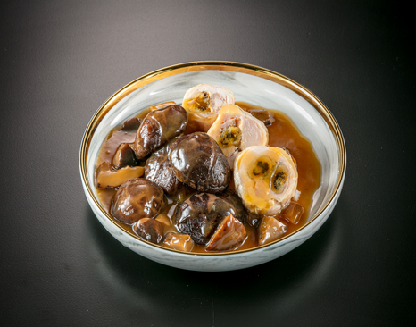 Dried Oyster & Mushroom with Premium Brown Sauce 鳳凰蠔豉花菇撈 (2)